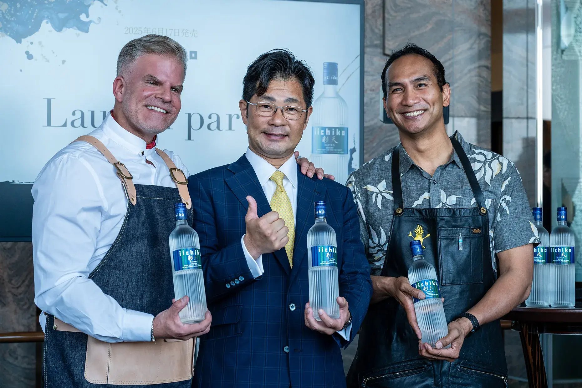 Kazunori Nishi of Sanwa Shurui (center) with guest bartenders Leo Robitschek (left) and Kevin Diedrich (right)
