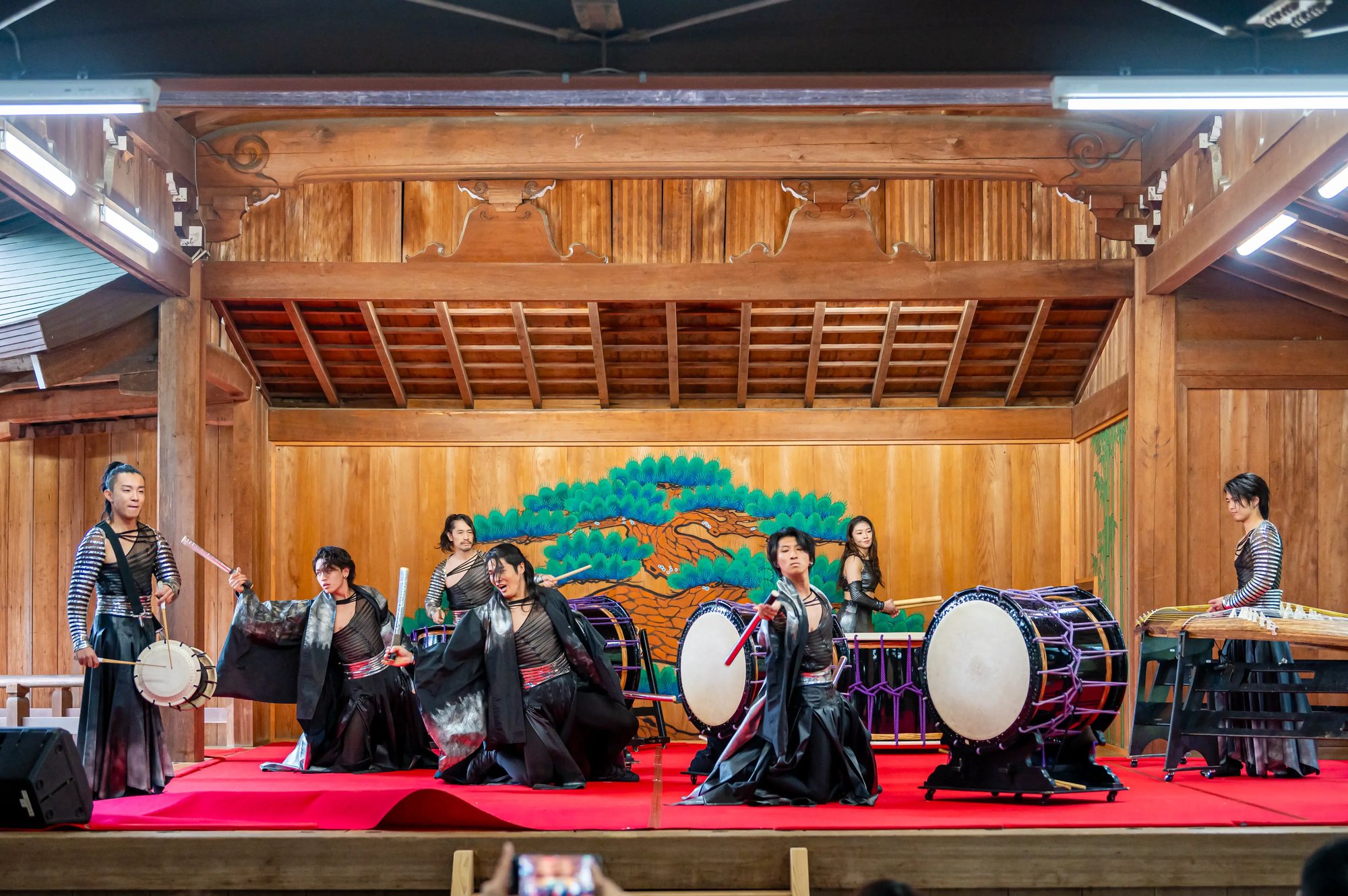 A special commemorative performance by the Japanese drum entertainment group DRUM TAO