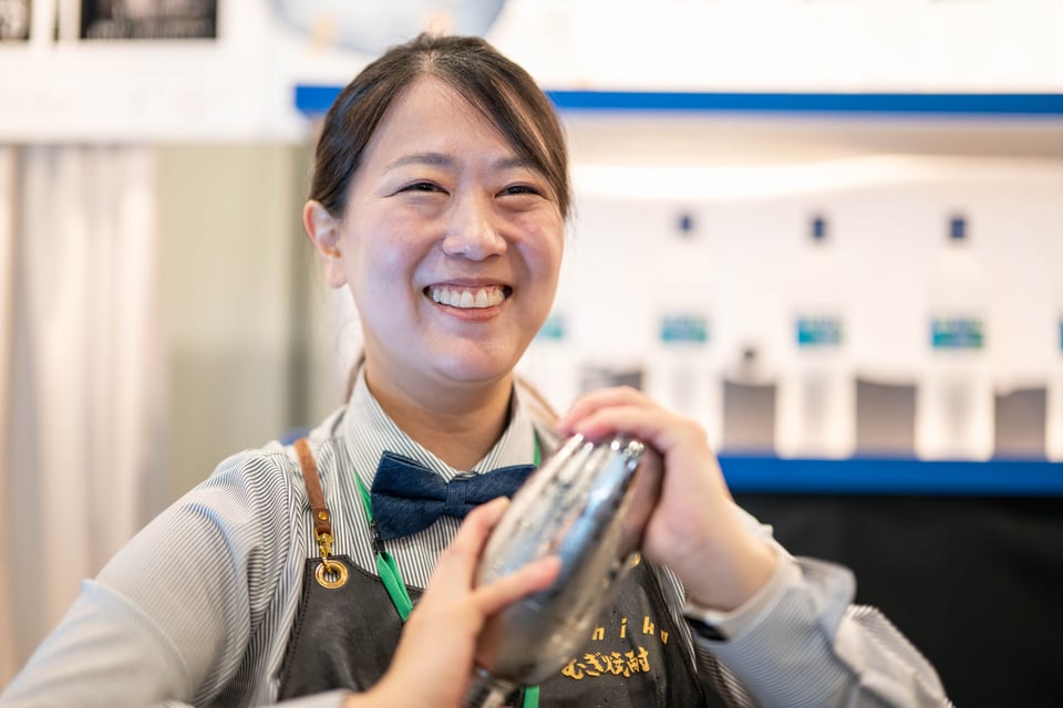 Sayo Toyokawa Owner-Bartender, Bar BLUE (Kumamoto) 