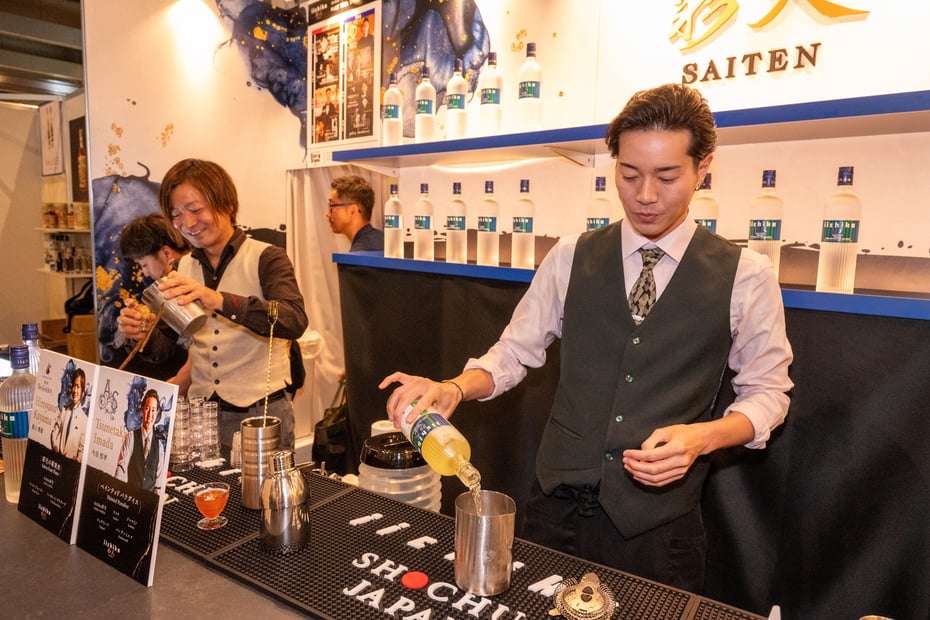 「Bar BenFiddich」鹿山博康さん（左）と「Angel's Share」今田恒孝さん（右）